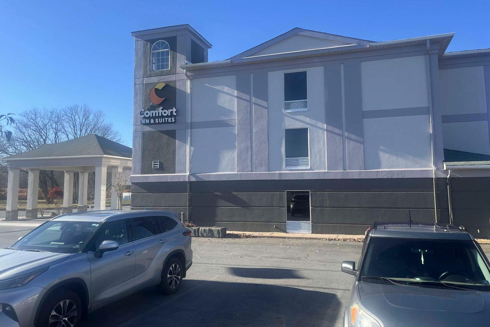 Comfort Inn & Suites Mount Pocono Exterior photo