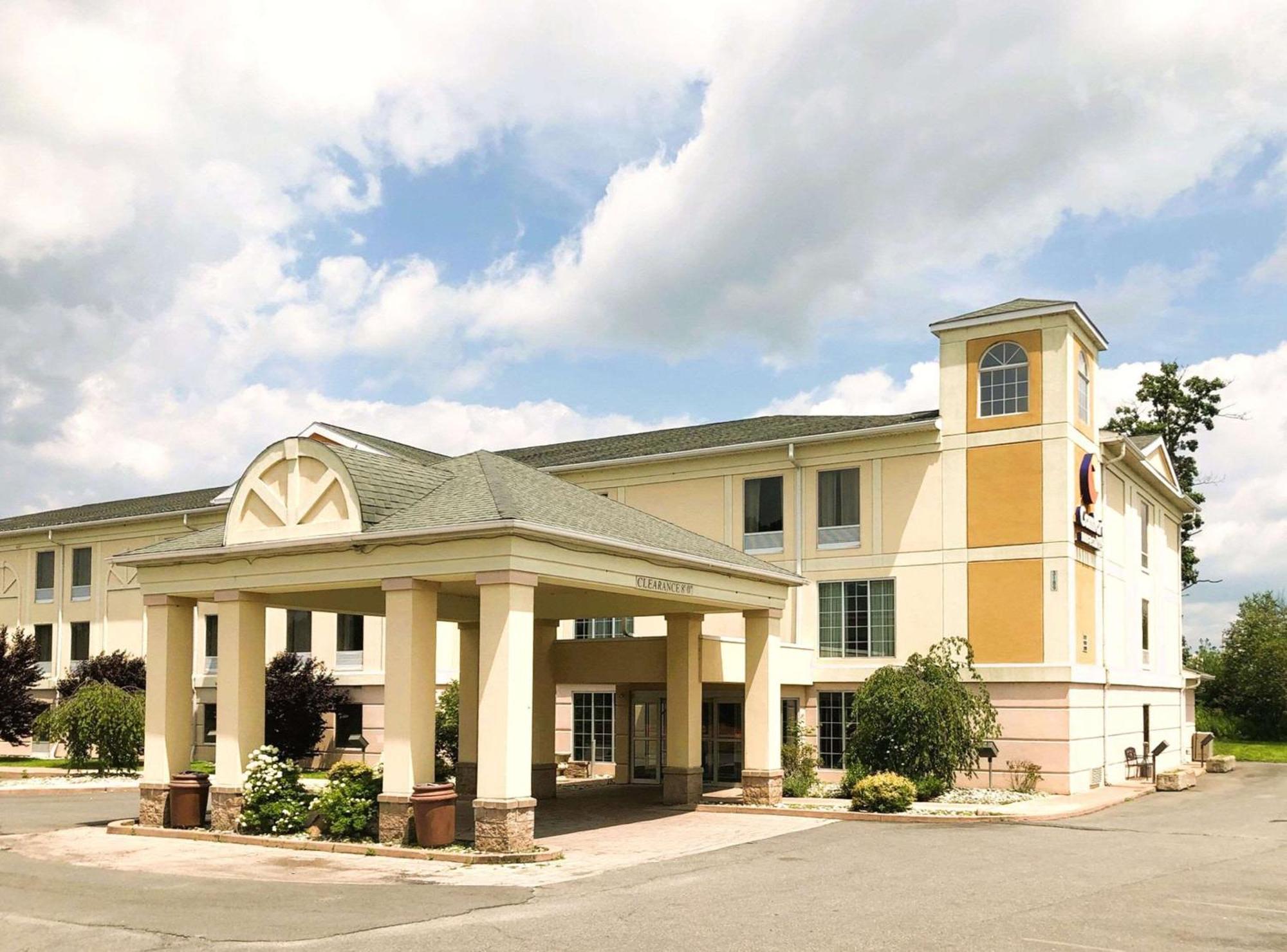Comfort Inn & Suites Mount Pocono Exterior photo